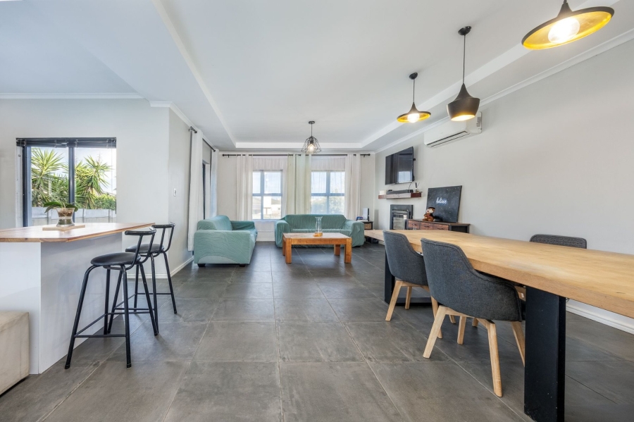 3 Bedroom Property for Sale in Jakarandas Western Cape
